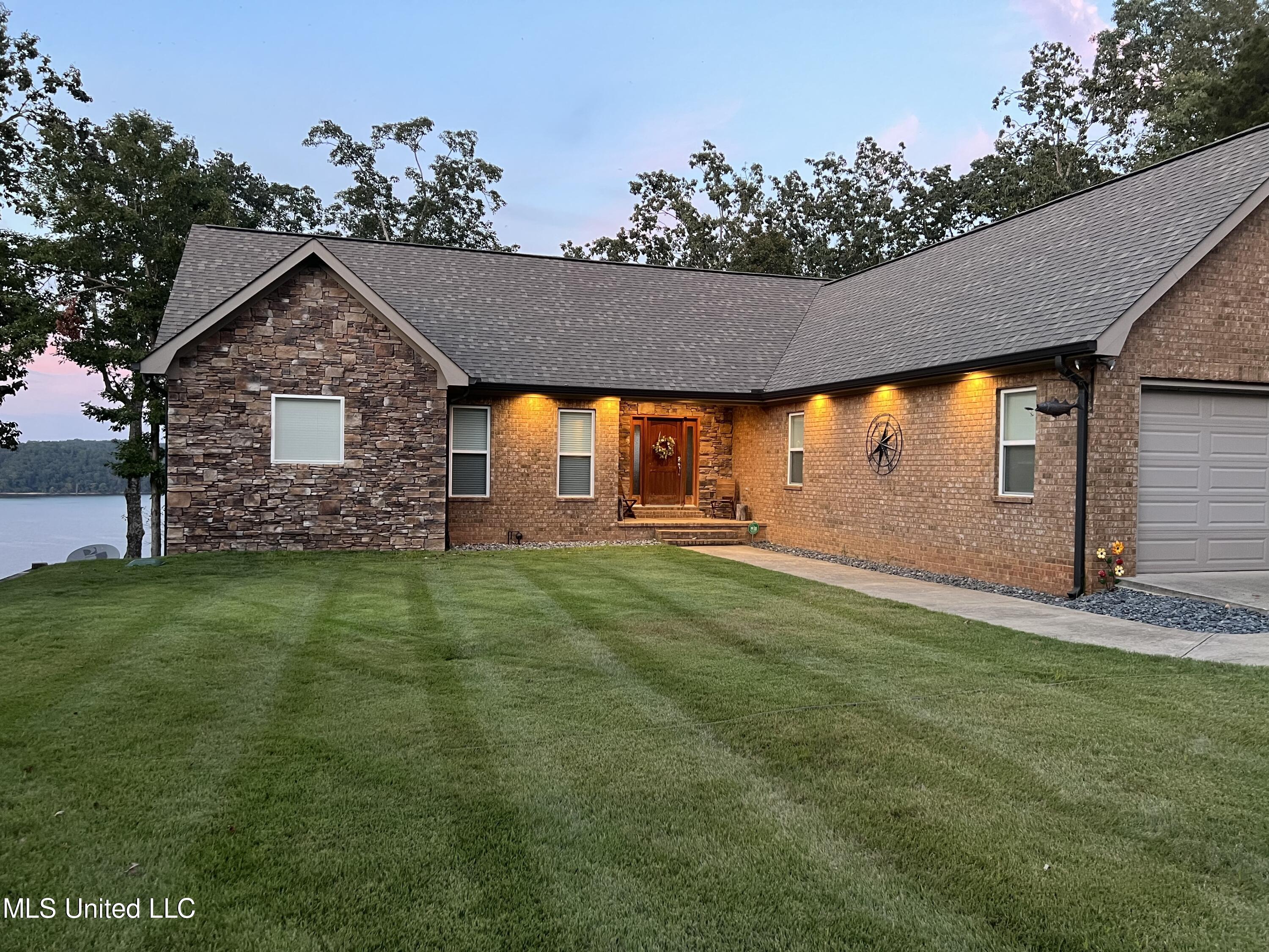 160 River Trace Drive Iuka,MS 38852 CryeLeike